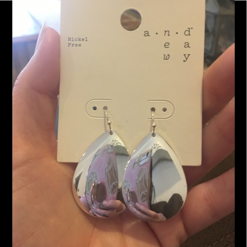 *6 for 20* Shiny Silver Teardrop Disc Earrings